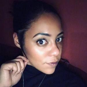 Meet your Posher, Chanel